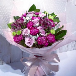 Carnations and Roses Bouquet (Color at Your Choice)