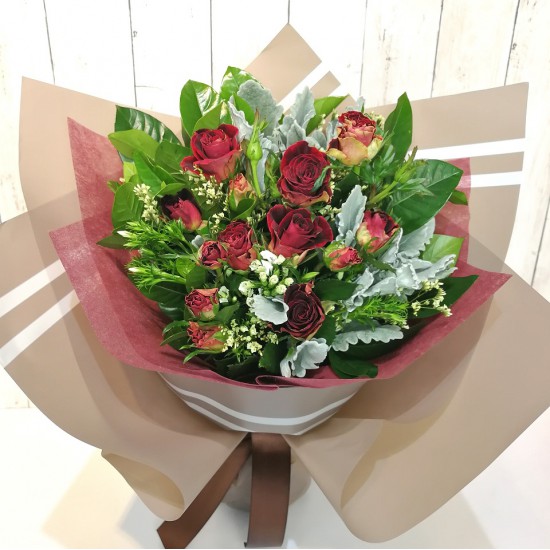 Elegant Mini Roses Bouquet